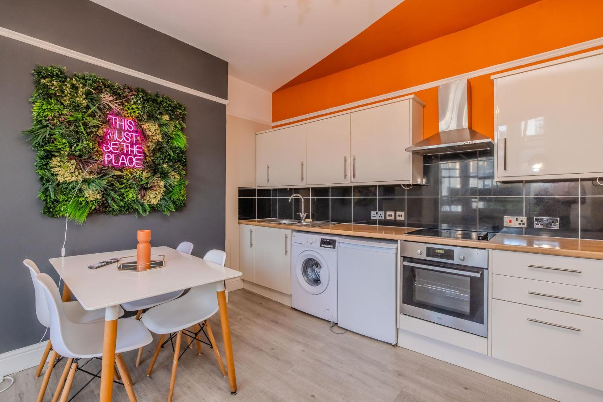2 Bedroom Flat Next To Brighton Beach Sleep 6 Екстериор снимка